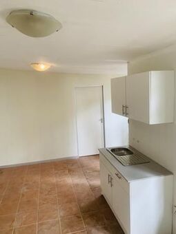 1 Bedroom House in Kensington