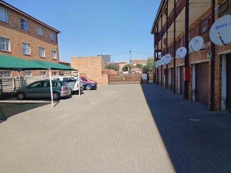 2 Bedroom Flat in Kempton Park Central