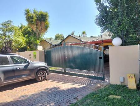 4 Bedroom House in Glen Marais