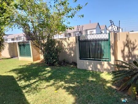 4 Bedroom House in Glen Marais