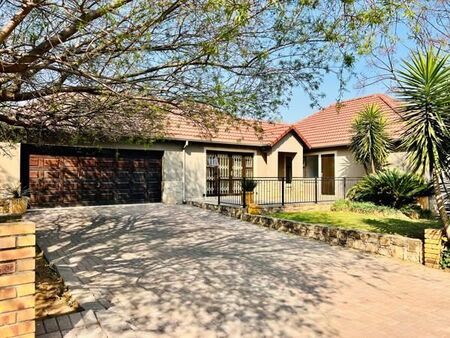 4 Bedroom House in Greenstone Hill