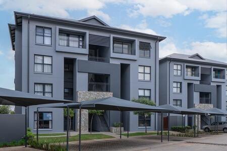1 Bedroom Apartment in Modderfontein