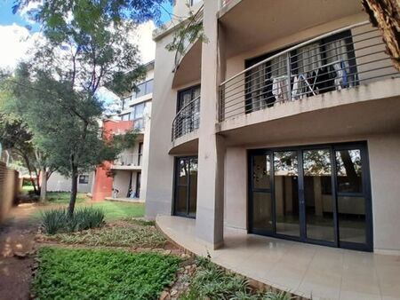2 Bedroom Apartment in Rooihuiskraal North