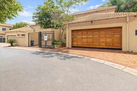 4 Bedroom House in Highveld