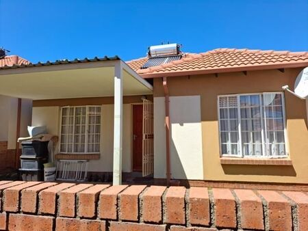 2 Bedroom Townhouse in The Reeds