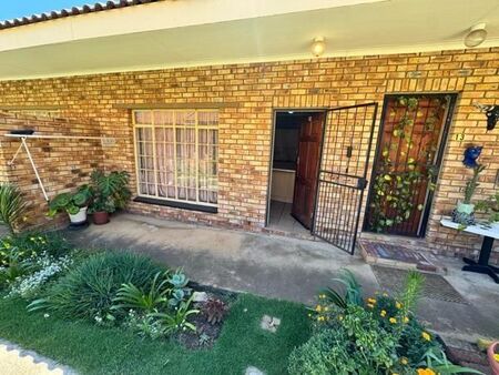 1 Bedroom Flat in Parys