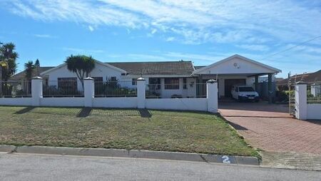 4 Bedroom House in Bluewater Bay