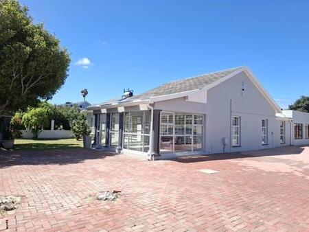 4 Bedroom House in Summerstrand