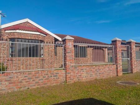 3 Bedroom House in Bluewater Bay