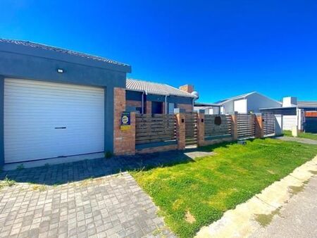 3 Bedroom House in Fairview
