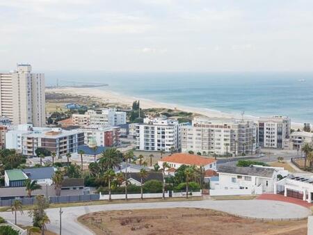 2 Bedroom Apartment in Humewood