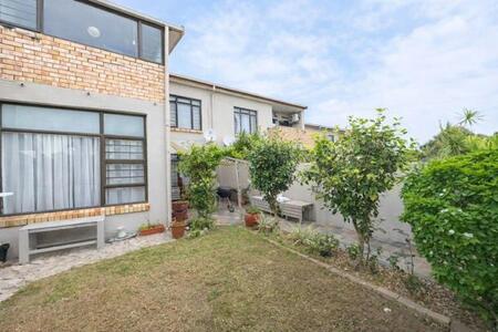 3 Bedroom Townhouse in Bluewater Bay