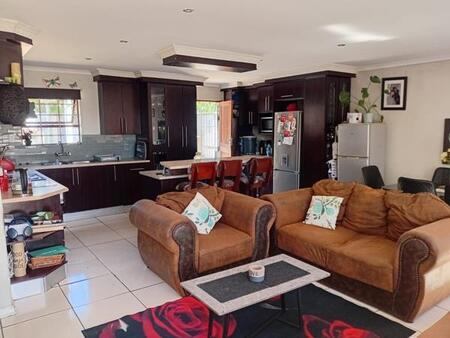 3 Bedroom House in Beacon Bay