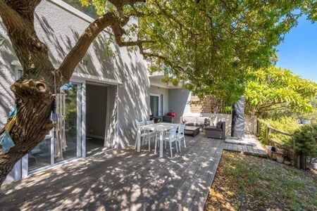 2 Bedroom Apartment in Vredehoek