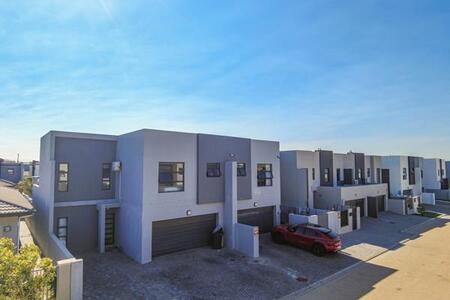 3 Bedroom House in Sandown