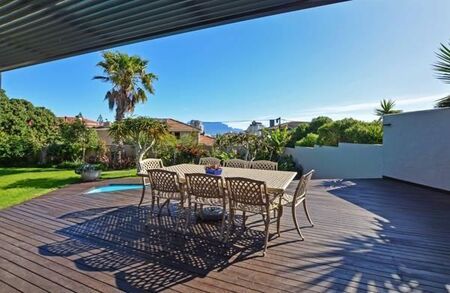 3 Bedroom House in Bloubergrant