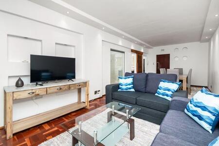 1 Bedroom Apartment in Sea Point