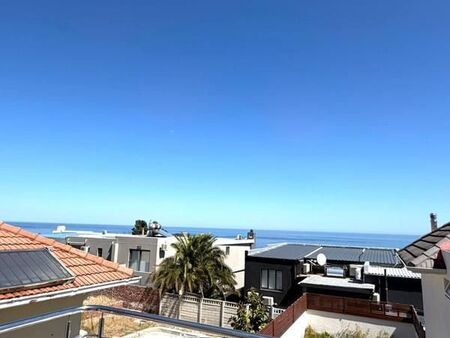 3 Bedroom Townhouse in Camps Bay