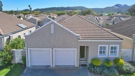 3 Bedroom House in De Zoete Inval