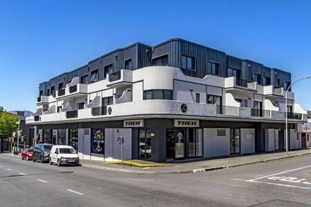 2 Bedroom Apartment in Somerset West Central