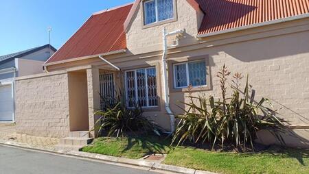 3 Bedroom Townhouse in Hartenbos