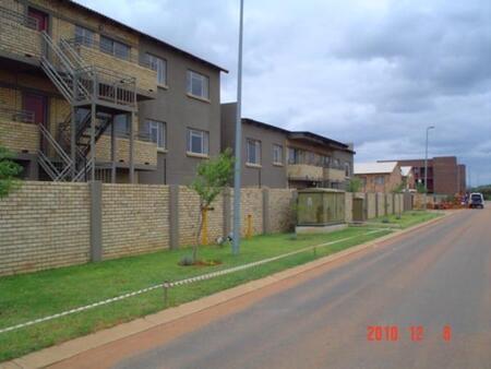 3 Bedroom Duplex in Lephalale (Ellisras)