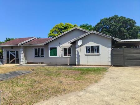 3 Bedroom Duet in Veld En Vlei
