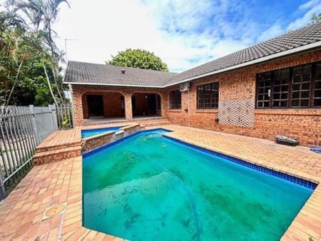 4 Bedroom House in Meer En See