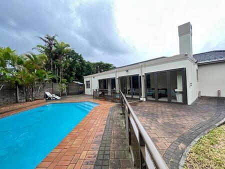 4 Bedroom House in Meer En See