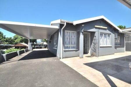 4 Bedroom House in Newlands West