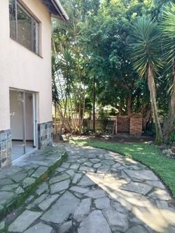 5 Bedroom House in Ashley