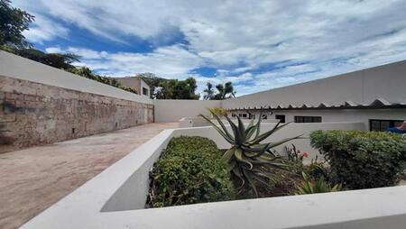 1 Bedroom Cluster in Bothas Hill