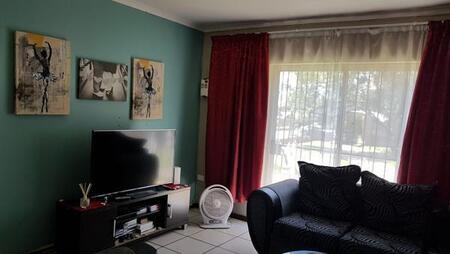 2 Bedroom Apartment in Weltevreden Park