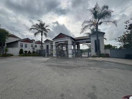 2 Bedroom Duplex in Honeydew