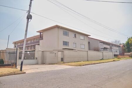 2 Bedroom Apartment in Florida Lake