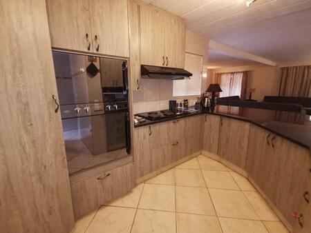 3 Bedroom Townhouse in Weltevreden Park