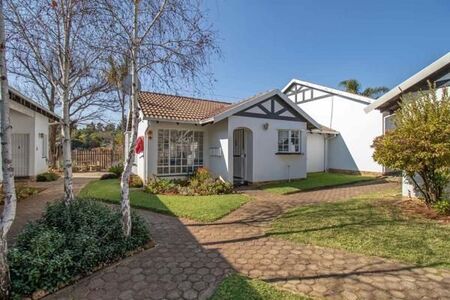 2 Bedroom Townhouse in Wilgeheuwel