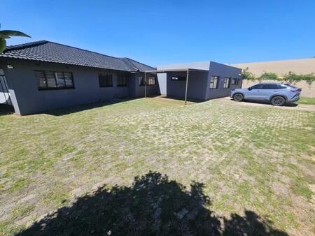 3 Bedroom House in Wilro Park