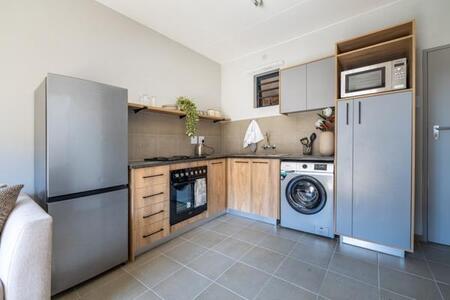 1 Bedroom House in Roodeplaat