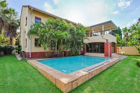 4 Bedroom House in Silver Lakes Golf Estate