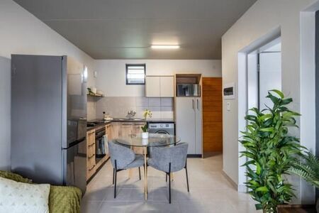 1 Bedroom Apartment in Weavind Park