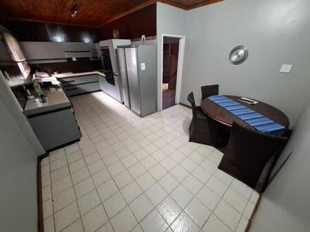 6 Bedroom House in Lynnwood Glen