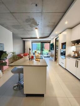 2 Bedroom Apartment in Menlo Park