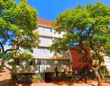 1.5 Bedroom Apartment in Arcadia