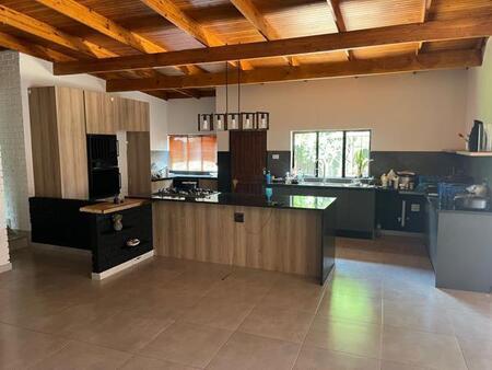4 Bedroom House in Florauna