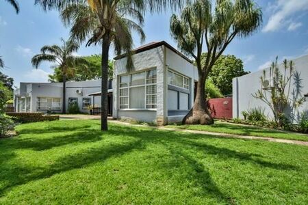 4 Bedroom House in Sinoville