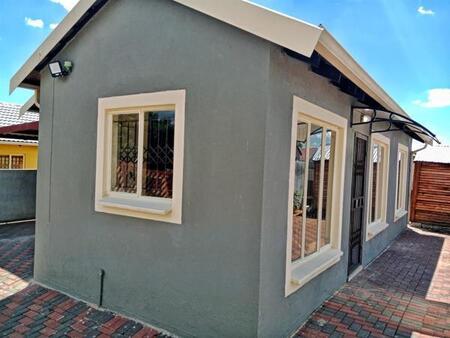 3 Bedroom House in Rosslyn