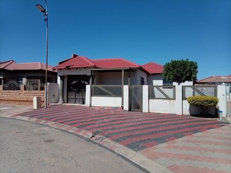 3 Bedroom House in Mabopane
