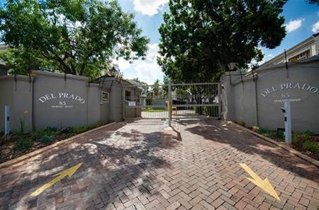 2 Bedroom House in Bryanston East
