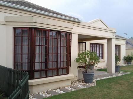 3 Bedroom Simplex in Sunninghill
